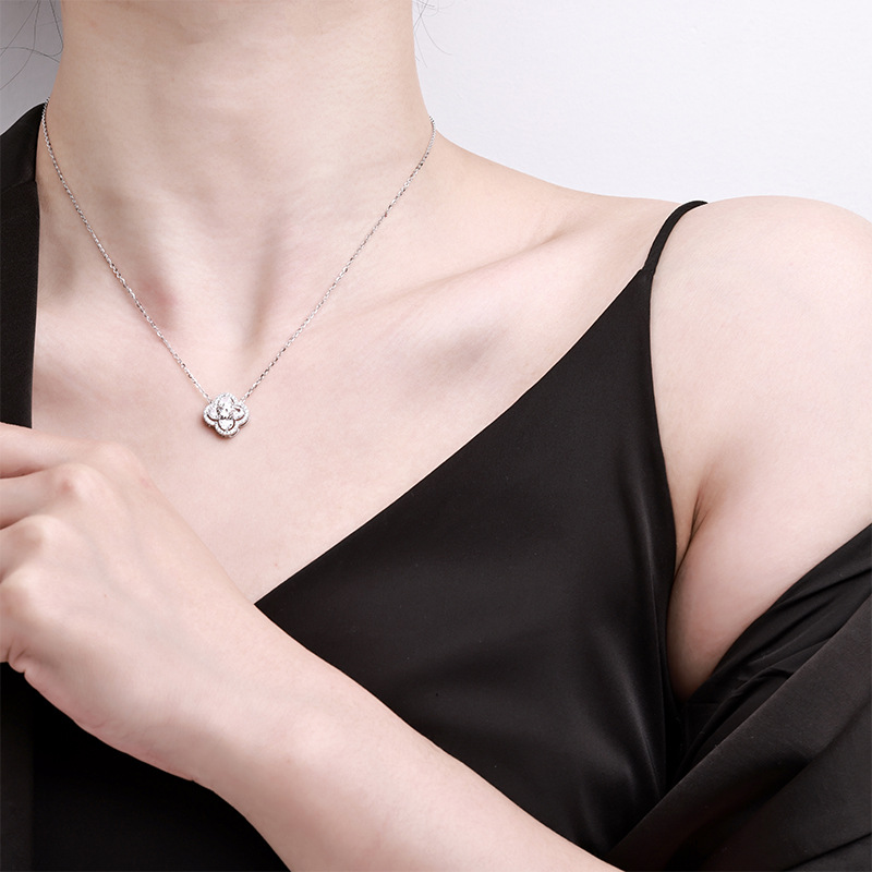 Zhuoheng Selects A Niche And Light Luxury Full-Diamond Moissanite Collarbone Chain S925 Sterling Silver Lucky Four-Leaf Clover Necklace For Women Specification drawing