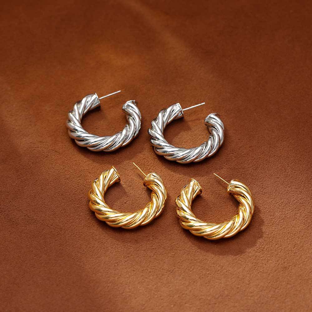 Hyacinth moda europea y americana personalidad temperamento moda orejeras minimalistas pendientes de aro de metal industria pesada alto grado sentido orejeras de oro