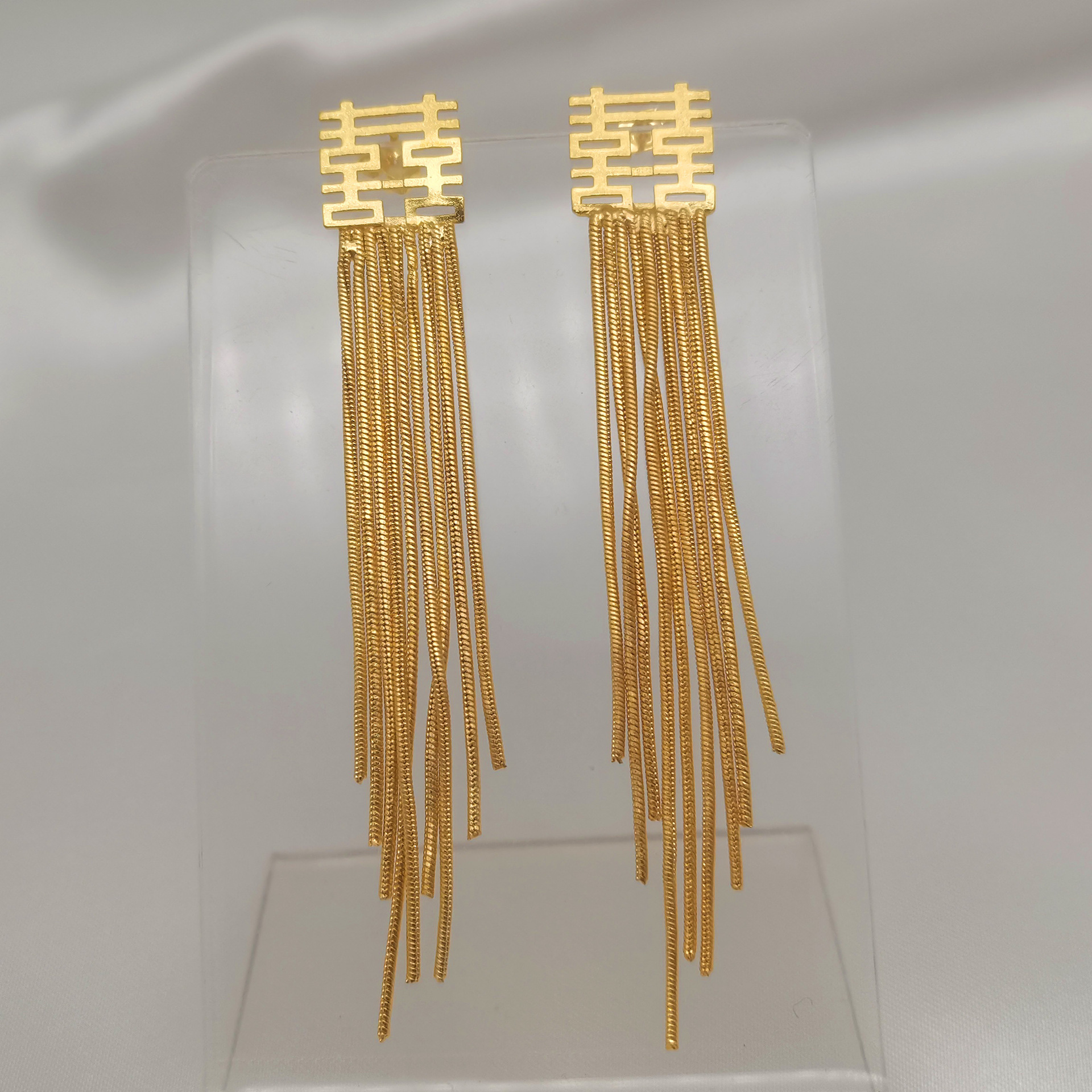 Bride's wedding simulation gold earrings, women's double happiness character tassel ear studs, 24k gold-plated ear pendants, fashionable earrings wholesale