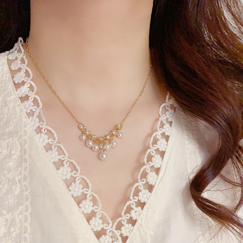 A niche, fashionable and gentle irregular pearl tassel necklace, a female Internet celebrity's unique, light luxury and high-end collarbone chain Specification image