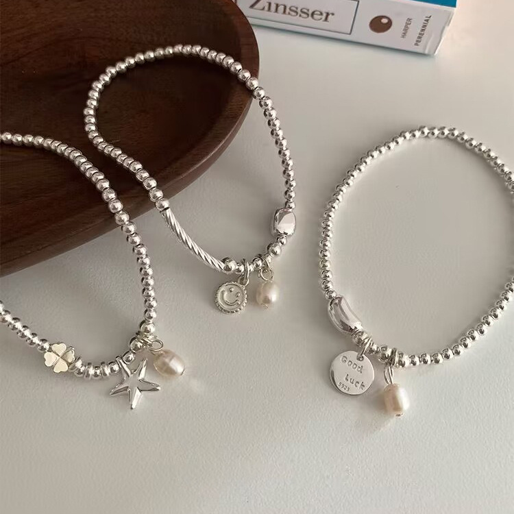 S925 sterling silver simple and elegant starfish smiling face pendant beaded bracelet, light luxury, niche and exquisite, a perfect accessory for your best friend Application Scenario