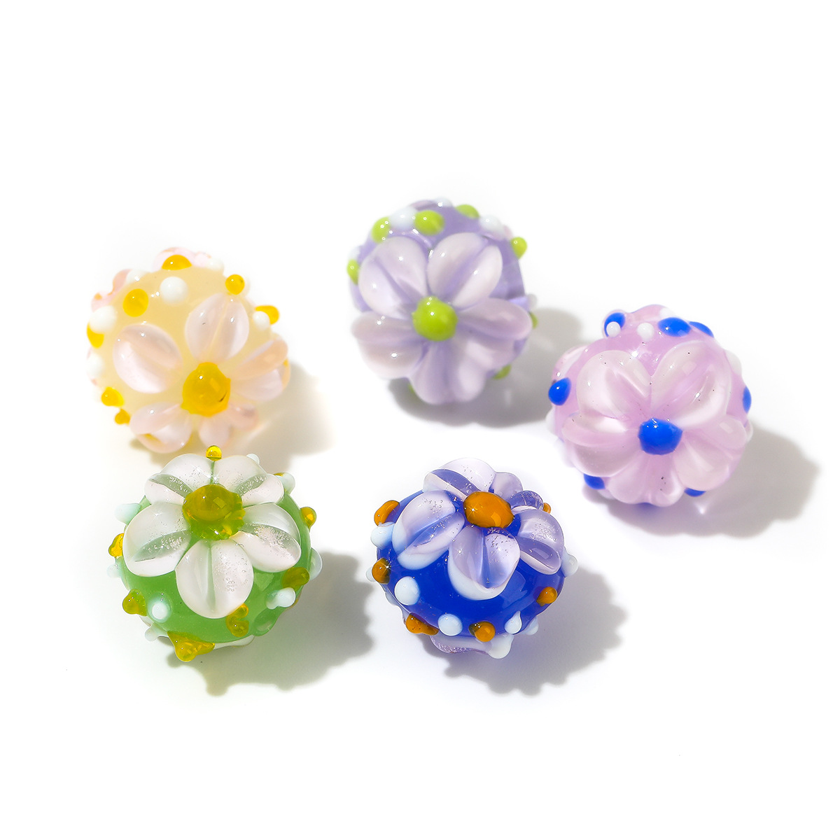 Three-Dimensional Flower-Dotted Flat Round Glass Bead Necklace, Bracelet, Bracelet Diy Accessory, Material Bead, Antique Glass Bead Wholesale, Glass Bead Wholesale, Glass Bead Accessories Application Scenario