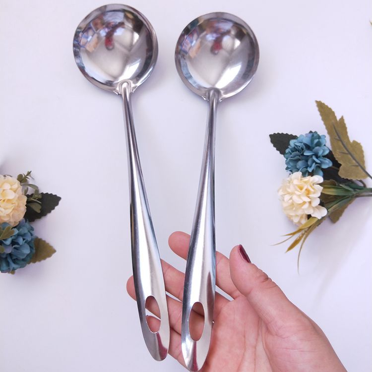 Wholesale of smooth soup spoons, long-handled soup spoons, metal soup spoons and spoons. 1-yuan store wholesale