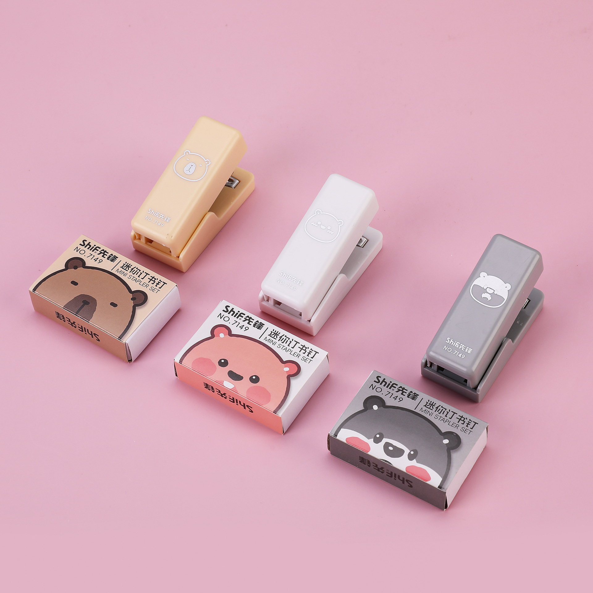 Pioneer 7149 Cartoon Mini Stapler, No. 12 stapler and stapler Mini Set, small and cute Application Scenario
