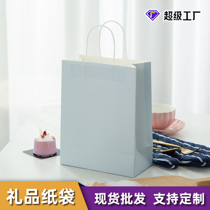 Kraft paper bags, hand-held gift bags, souvenir bags, thickened gift bags, wholesale takeout hand-held paper bags, packaging 4 Application Scenario