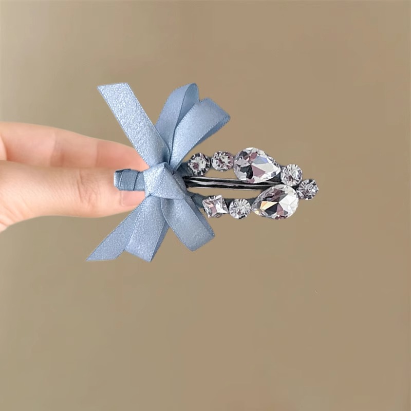 New Korean sweet ribbon bow, rhinestone duckbill hair clip, super fairy-like bangs clip, side clip hair accessory for women Application Scenario