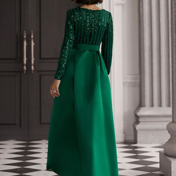A new type of sequined and elegant commuting solid color mid-waist sequined host banquet dress evening gown from Europe and America Application Scenario