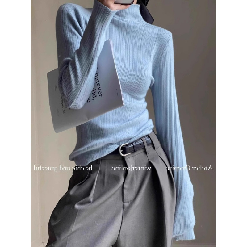 A blue semi-high-neck knitted base layer for women in autumn and winter, a slim and soft sweater paired with a tea-scented top full figure