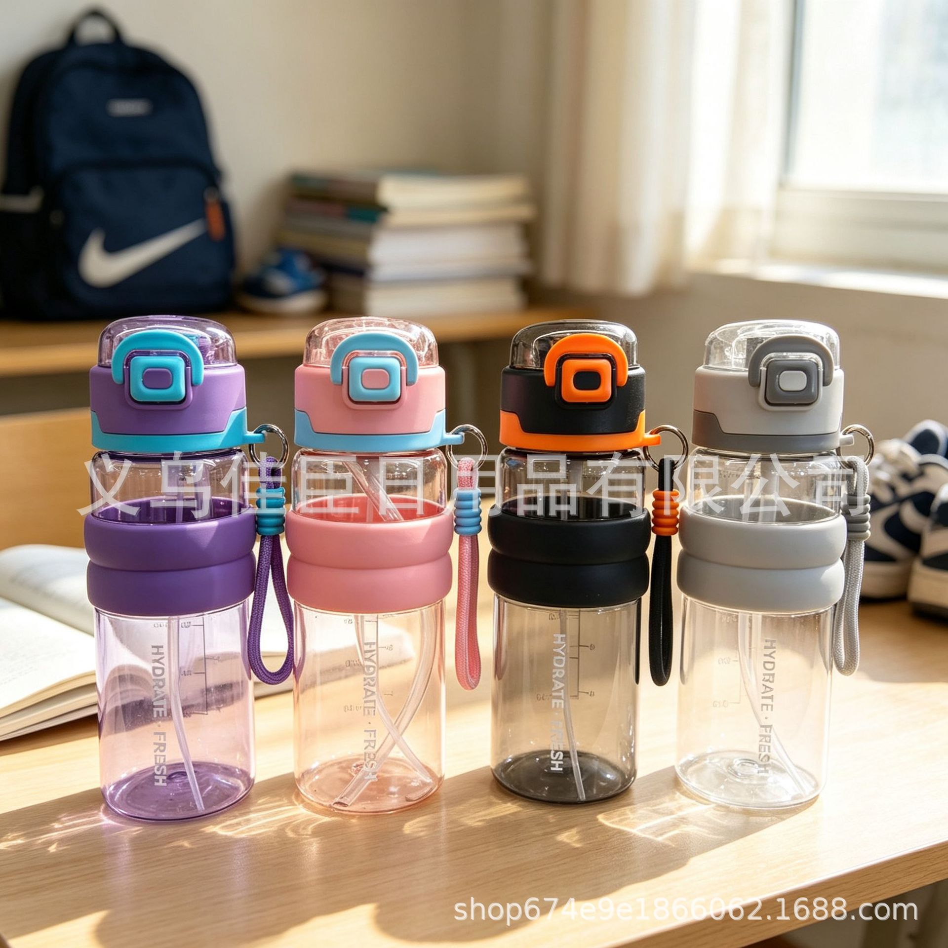 sports bottle, a large-capacity dual-purpose water cup for junior and senior high school enrollment and military training at the beginning of the school year, is a convenient water cup with a lifting rope