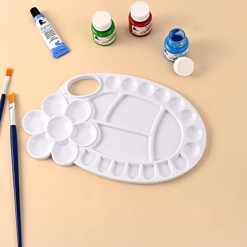 Cross-border plum blossom-shaped pigment palette, student art watercolor chalk box, pen washer, three-line mixed color palette Application Scenario