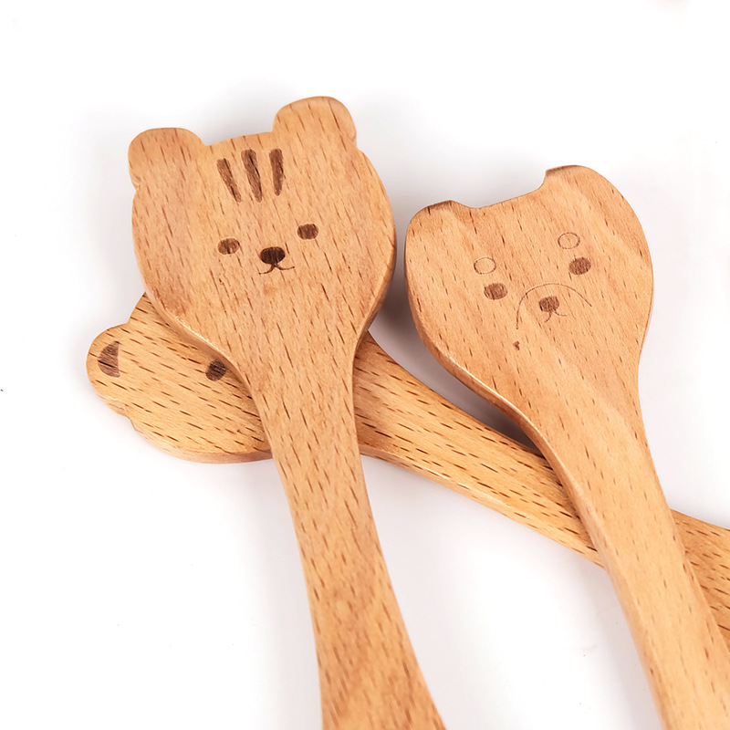 Children's beech wood spoons, animal spoons, creative wooden cartoon spoons, processable wooden spoons, logo engraving, wholesale Application Scenario