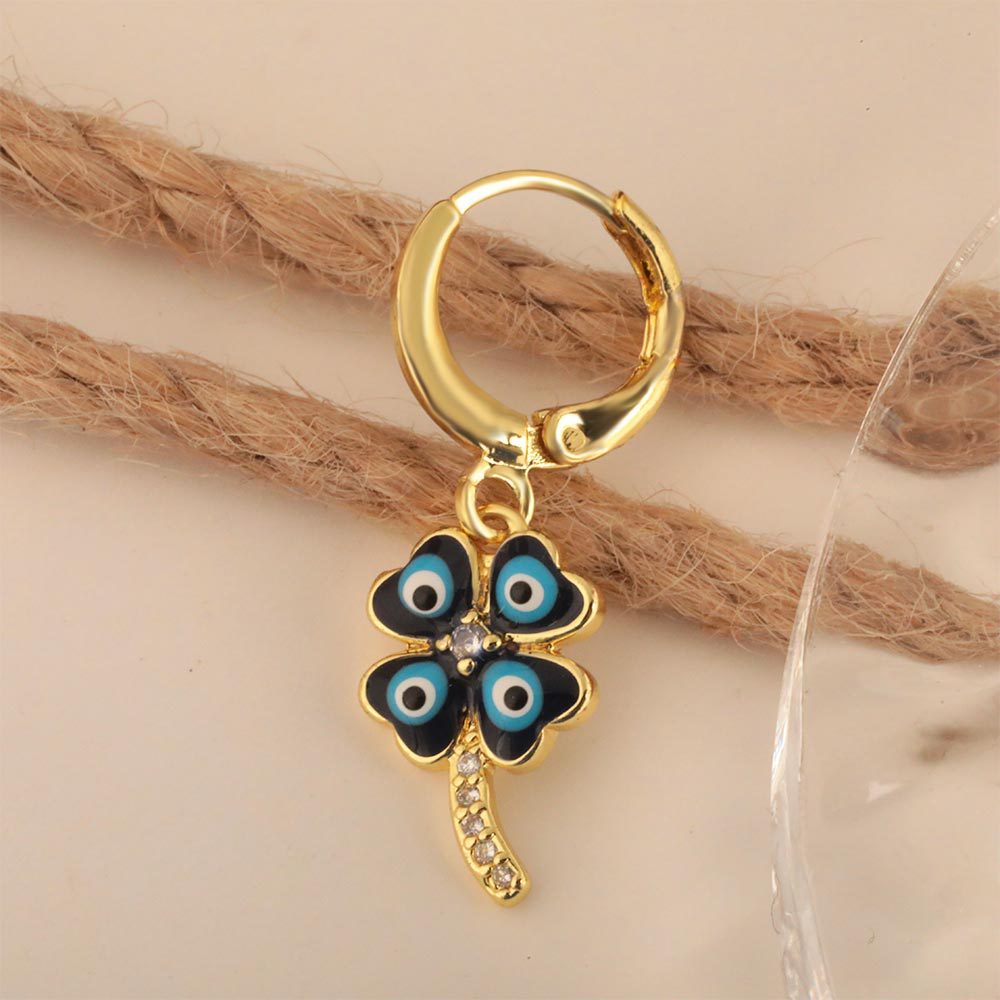 European and American INS niche four-leaf clover earrings, copper-plated 18K gold with oil drops, zircon Devil's eye geometric earrings for women wholesale Application Scenario