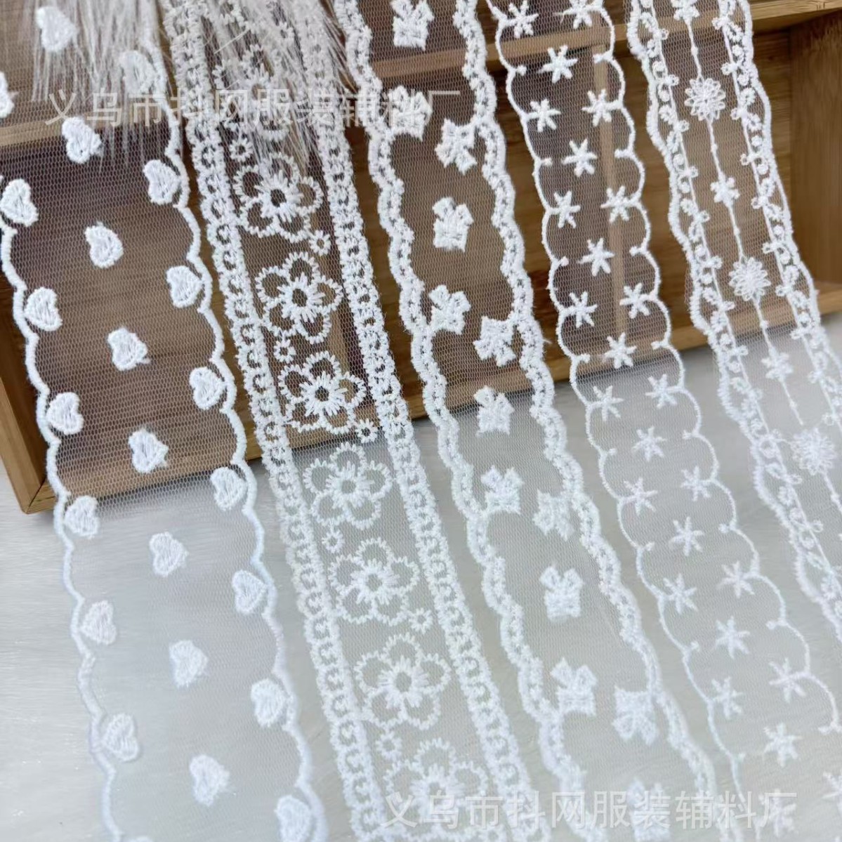 蕾丝白色花边婚纱刺绣织带洛丽塔手工diy发饰头饰蝴蝶结织带批发