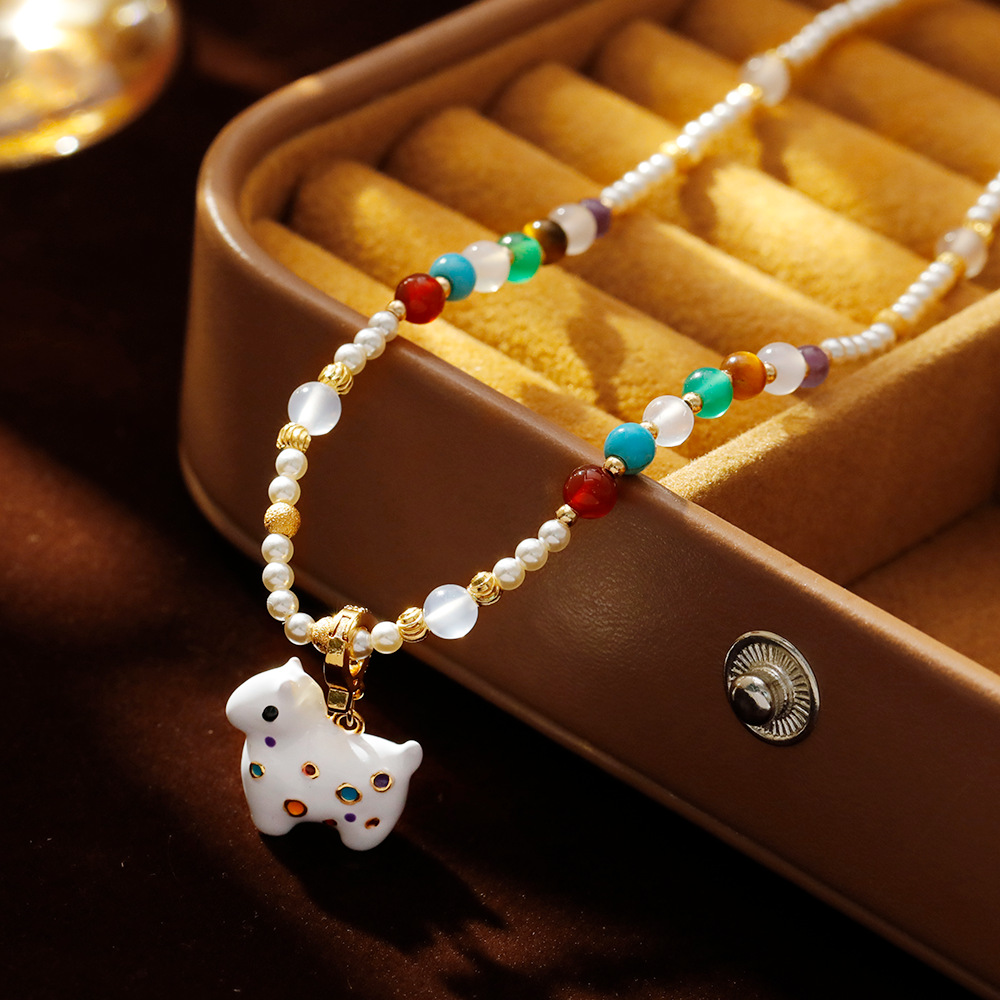 Hyacinth diseño original zhengyuan shijia collar de perlas moda para mujeres lujo ligero diseño de nicho alto sentido cadena de clavícula gargantilla Application Scenario