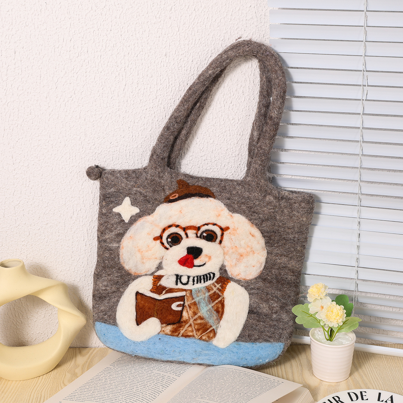 尼泊尔手工羊毛毡挎包 可爱狗狗单肩包卡通可爱重工图案包包批发