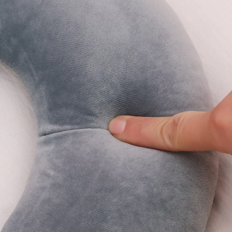 Wholesale U-shaped pillows, pillow gifts, U-shaped pillows, office nap pillows, travel neck pillows, airplane neck protectors, cross-border exclusive supply Application Scenario