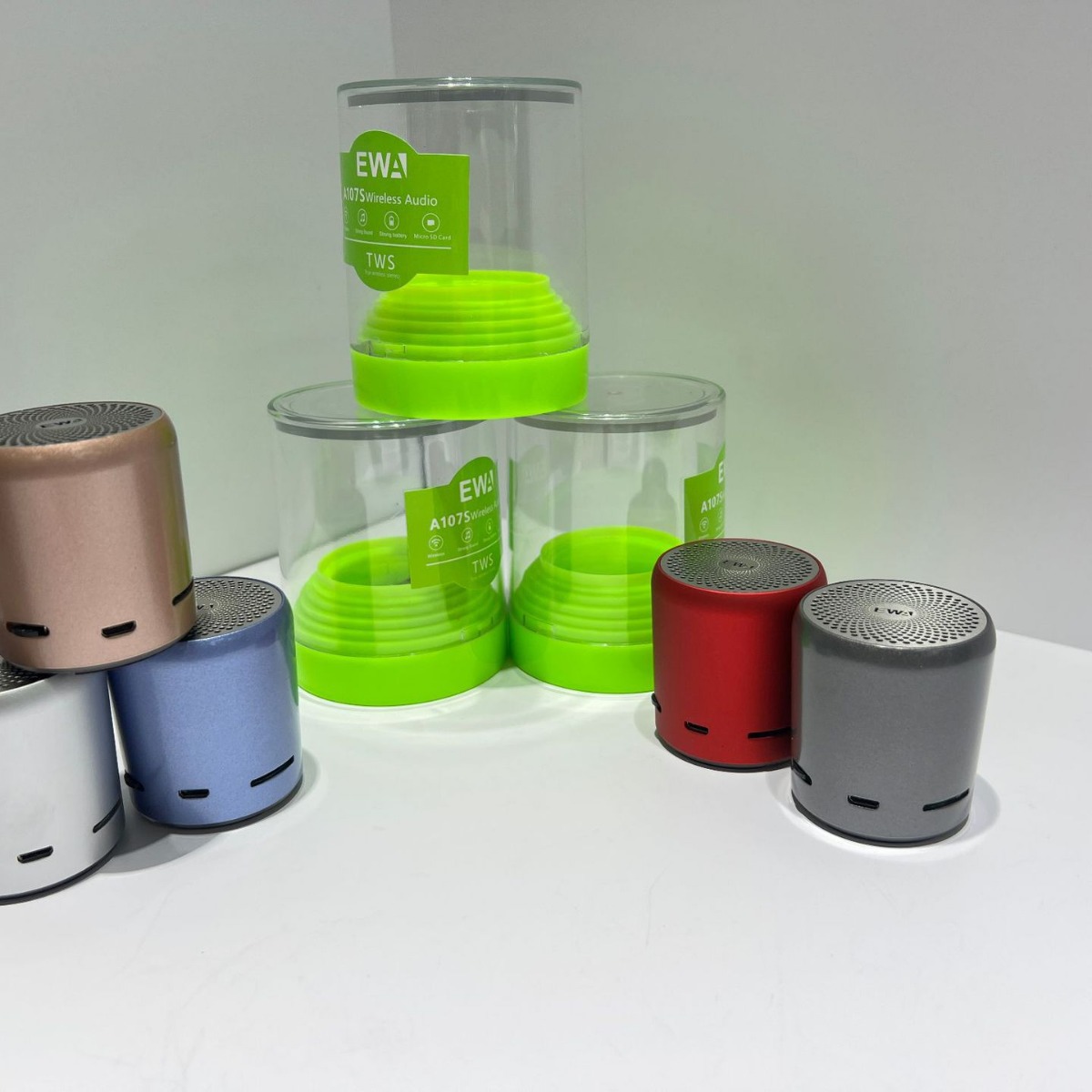 EWA-A107S Mini Outdoor portable TWS waterproof subwoofer Bluetooth speaker factory direct sales details Picture