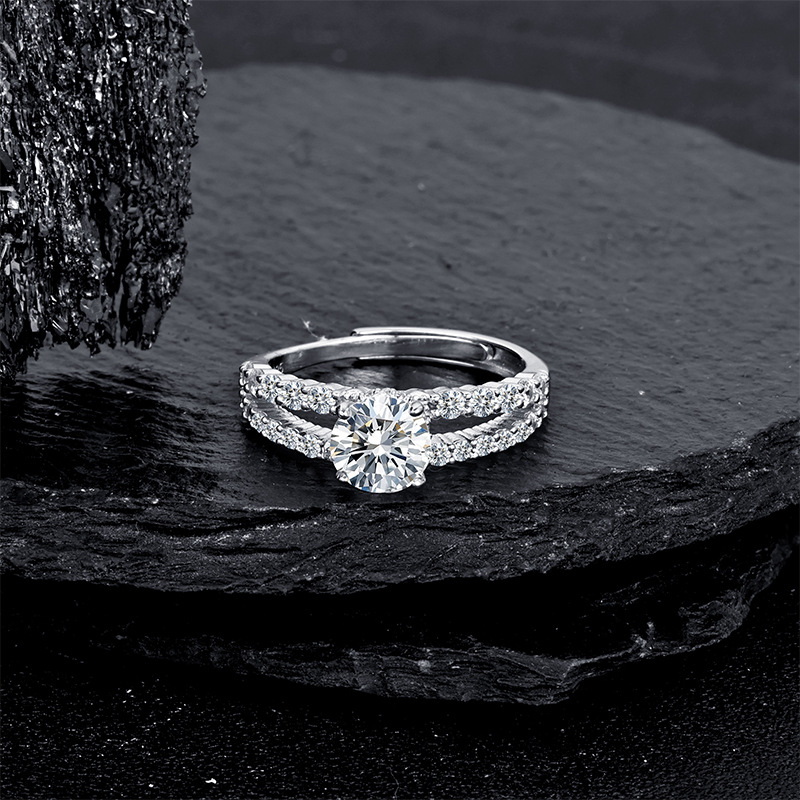 Zhuoheng's selected diamond ring with a unique and fashionable design, cross-border ring, women's ring, live-streaming jewelry, moissanite details Picture