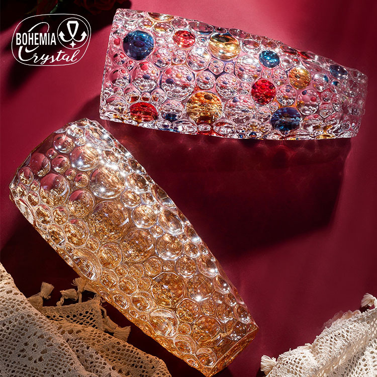 Czech imported crystal vase, high appearance level, European-style home living room decoration item, vase, light luxury and high-end glass gift Application Scenario