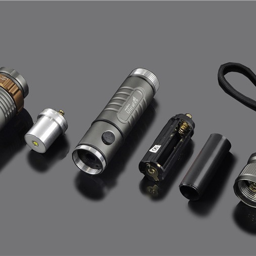 مصباح يدوي T6 يعمل بالضوء اليدوي المشحن T6 عبر الحدود T6 Item Picture