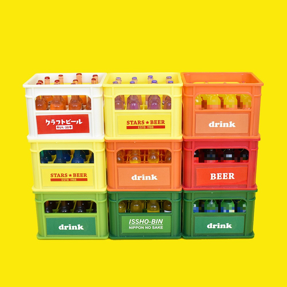 Simulation beer frame, beverage frame model, miniature wine bottle, wine frame, refrigerator sticker accessories, house play props, photography ornaments details Picture