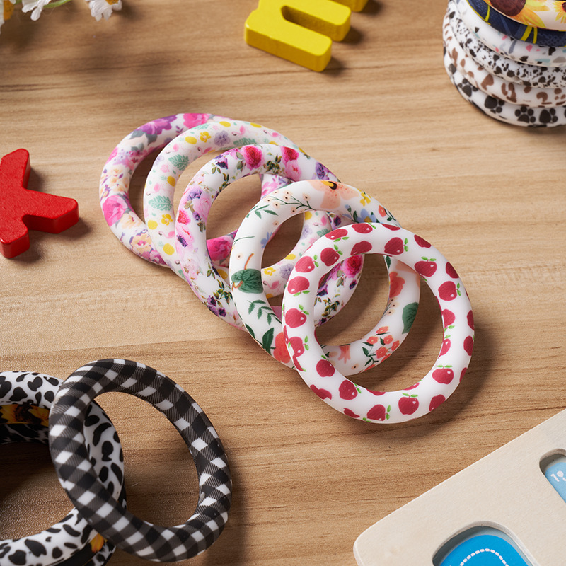 Cross-border Amazon silicone bead ring 65MM food silicone bracelet, baby teething pacifier chain accessories manufacturer wholesale details Picture