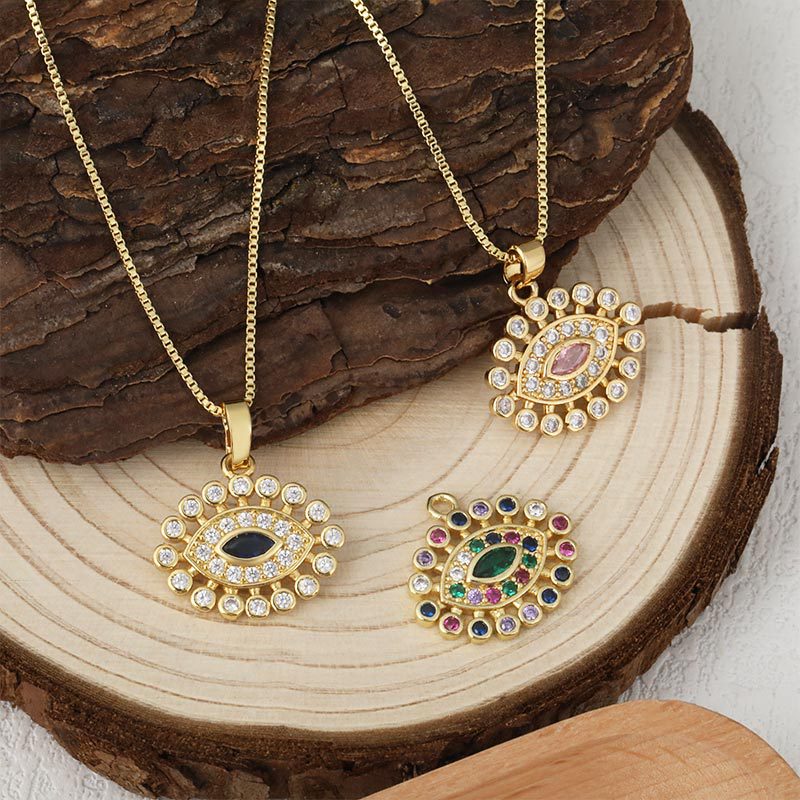 A trendy, personalized and high-end necklace featuring 18k gold copper-plated Devil's Eye in cross-border fashion from Europe and America Application Scenario
