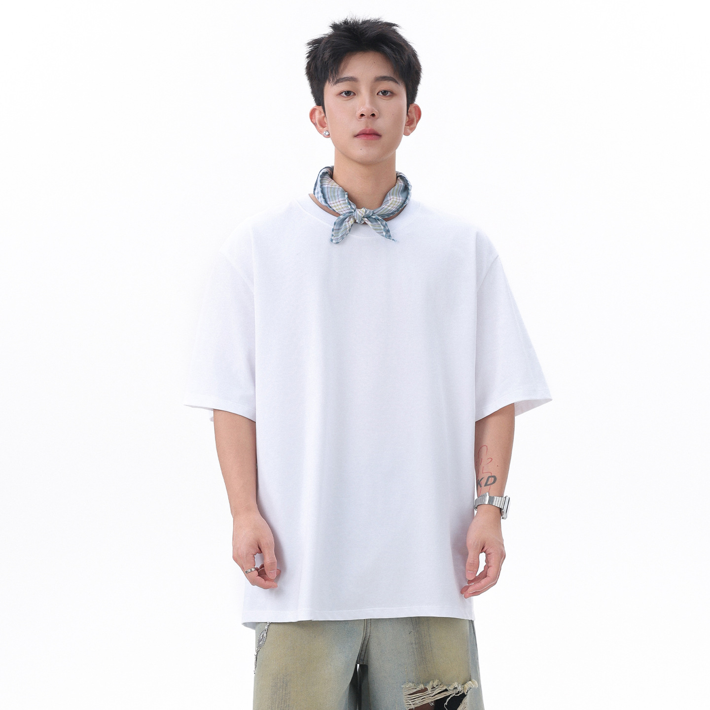 Short-sleeved men's T-shirt, summer pure cotton thin men's wear, 2025 new solid color loose round-neck half-sleeved men's base layer Application Scenario