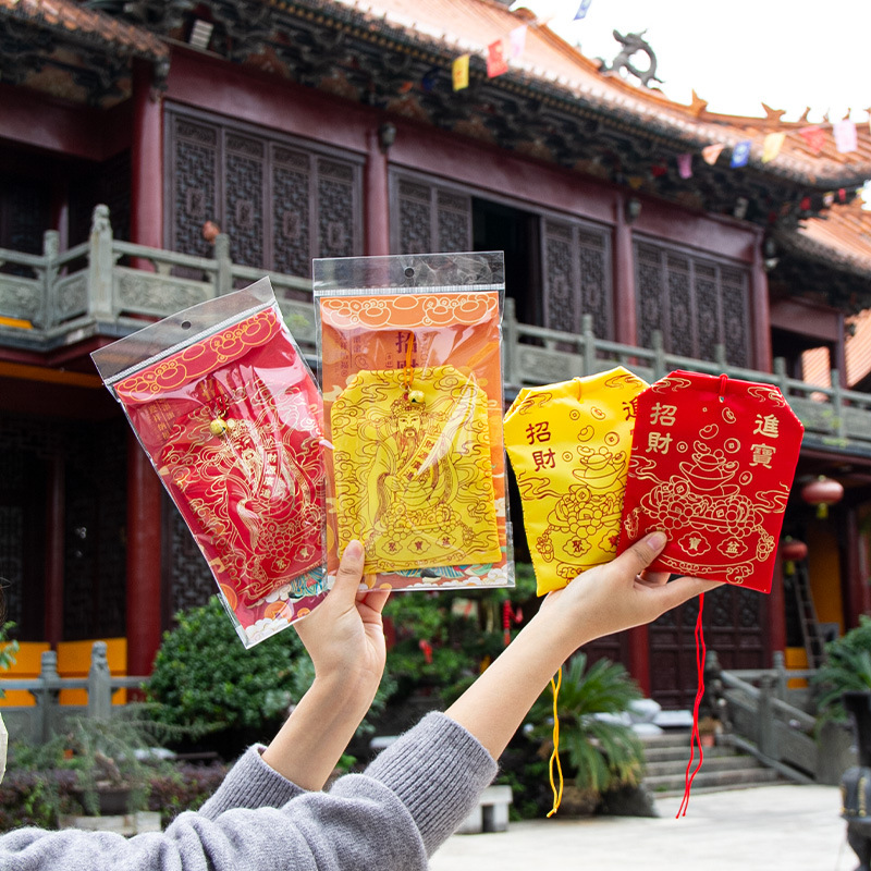 In the Year of the Horse 2026, the Tai s Bag Temple sachet, Tai s brocade sachet, and Tai S Blessing Bag Application Scenario