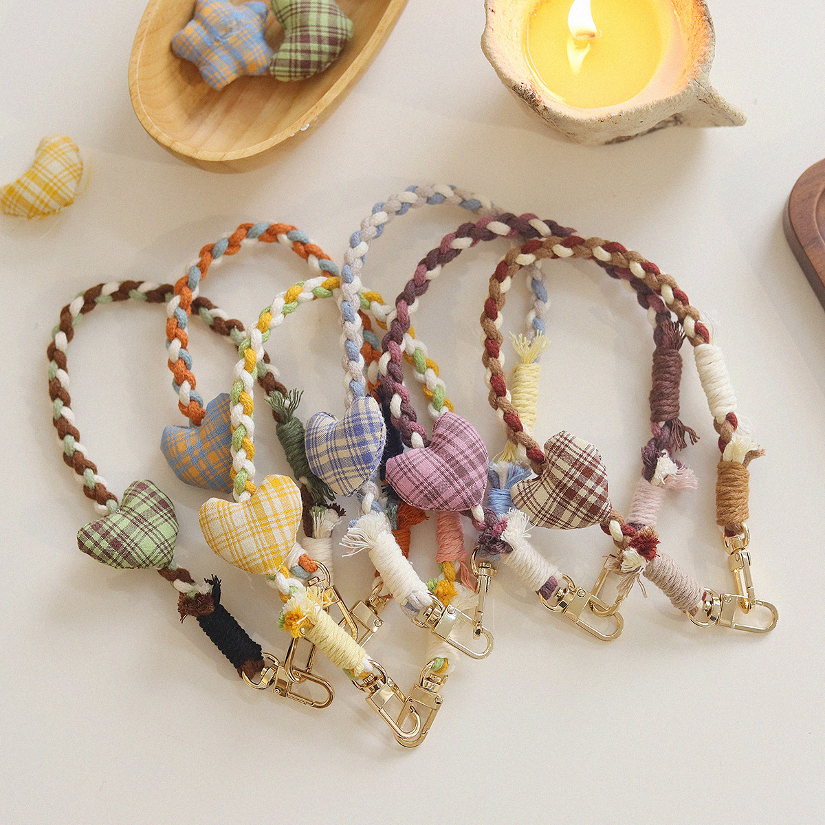 Korean-style ins checkered fabric heart-shaped hand-knitted mixed thread mobile phone lanyard, diagonal long rope shoulder strap, cross-chain twisted rope wrist Specification image