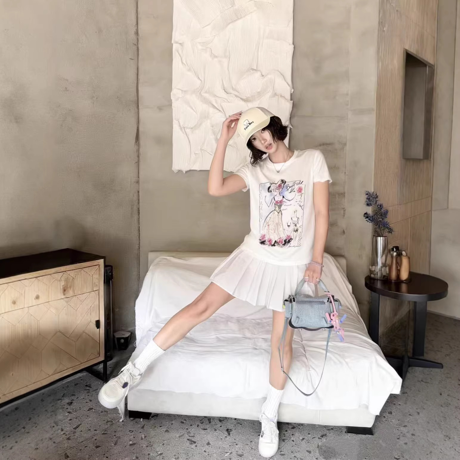 女式T恤实物图
