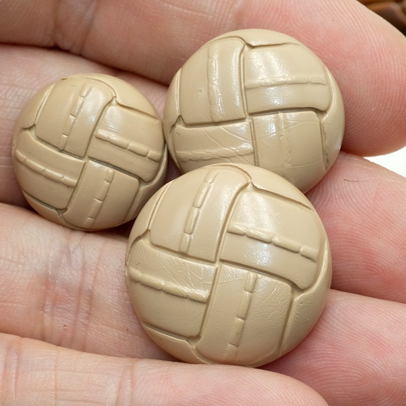 Plástico fútbol cara de tortuga imitación de cuero traje cosido a mano botones abrigos botones de abrigo abrigo de viento trajes casuales botones de piel Item Picture