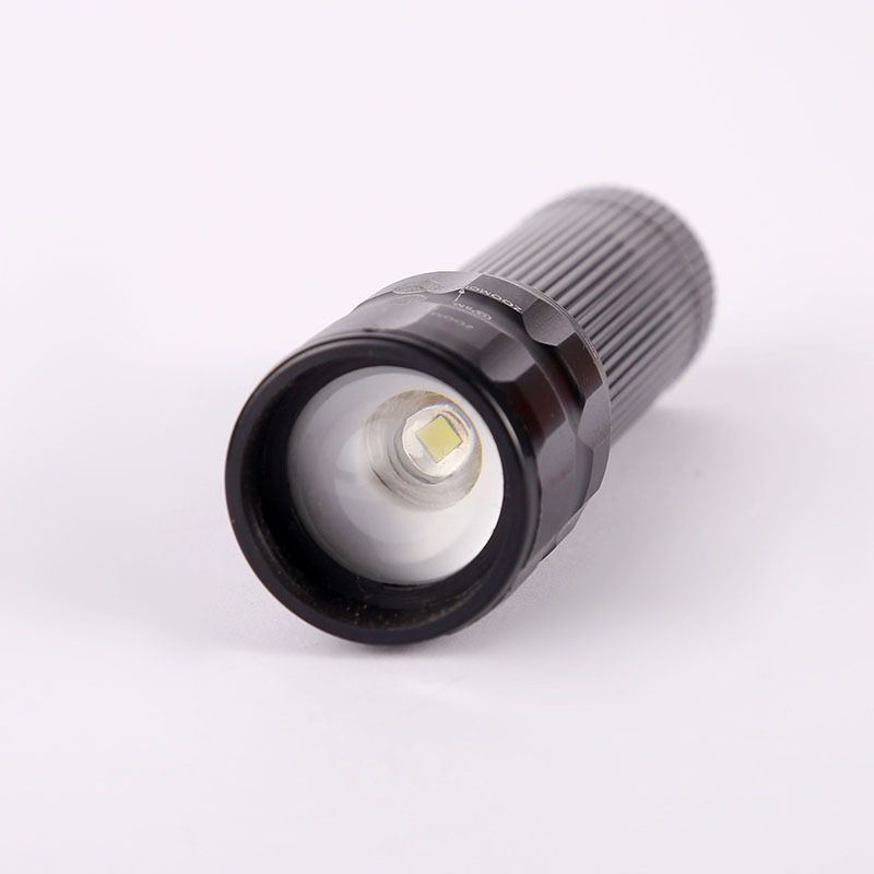 便携可伸缩调焦手电筒户外登山野营强光手电跨境外贸远射LED电筒细节图