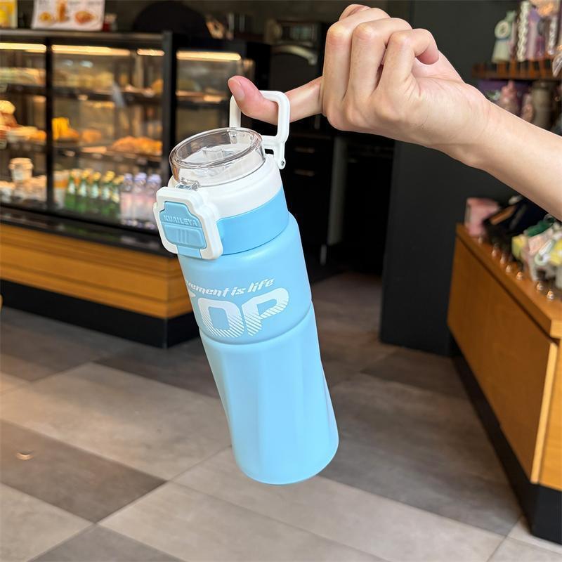 High-appearation-level insulated cup, portable new stainless steel water bottle, student sports large-capacity straw water cup Application Scenario