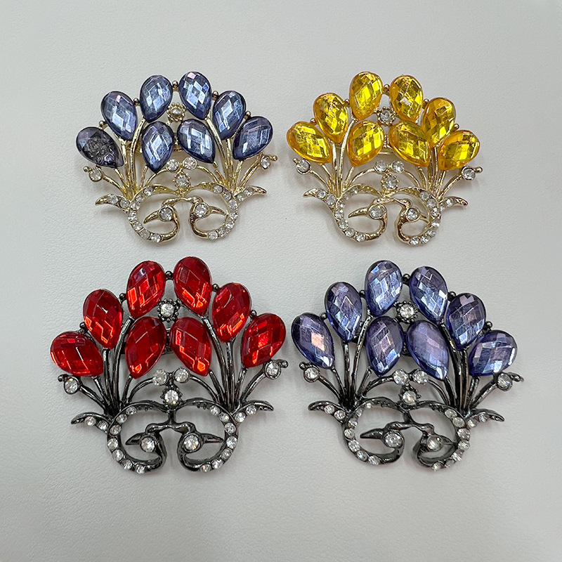 高档彩钻花卉胸针ins风轻奢礼服西装配饰合金别针外套胸花潮批发细节图