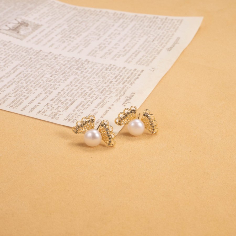 New copper-plated real gold S925 silver needle freshwater pearl stud earrings, women's light luxury style, ins high-end accessories wholesale Specification drawing