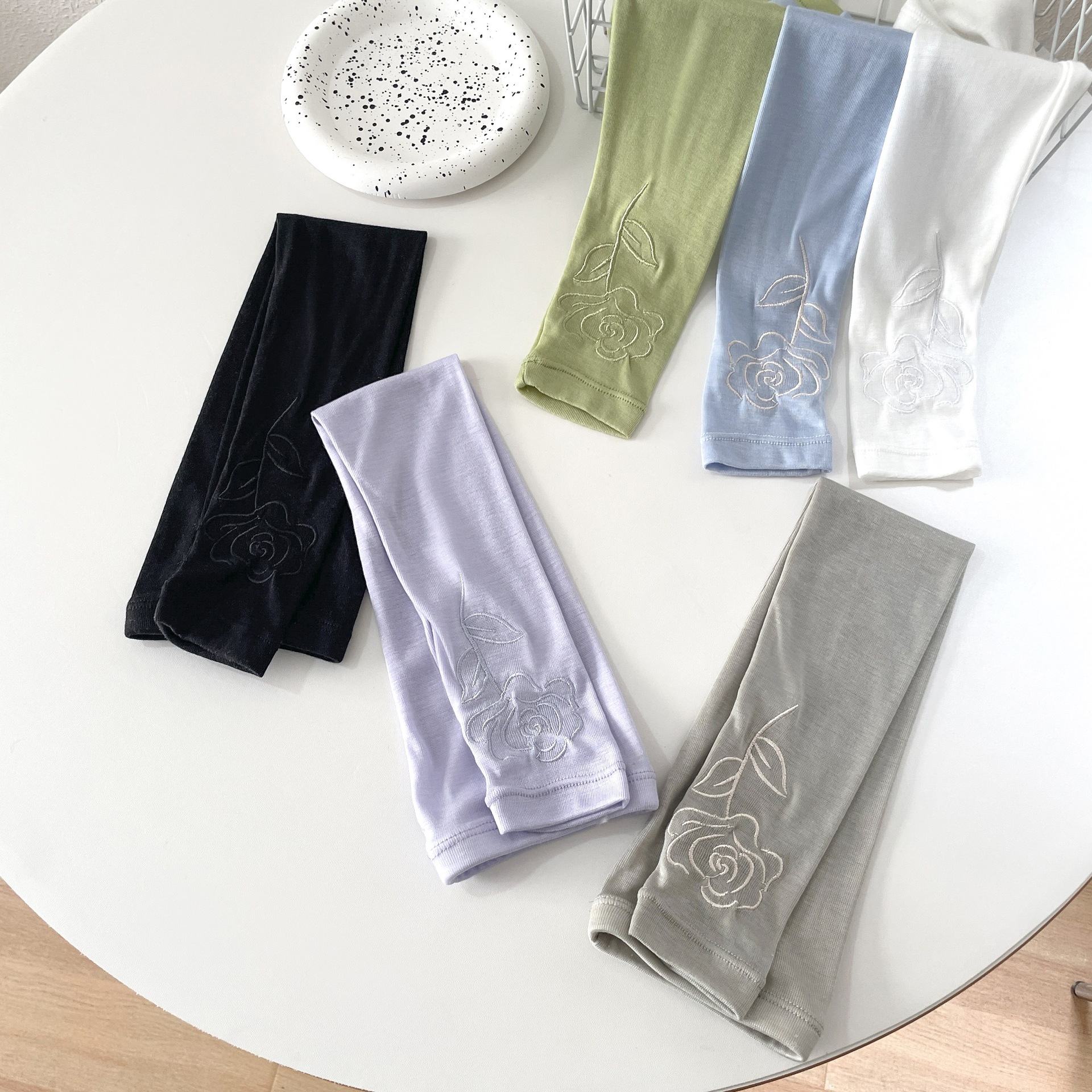 新超柔软舒适刺绣玫瑰花防晒冰袖女生夏季骑行开车学生袖套遮阳