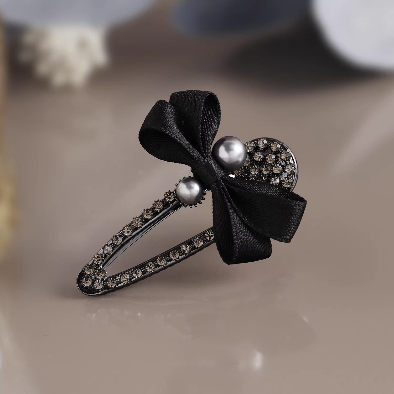 Water diamond bow duckbill clips, fashionable and high-end hair clips, headwear, hair clips, ladies' stylish bangs, side hair clips