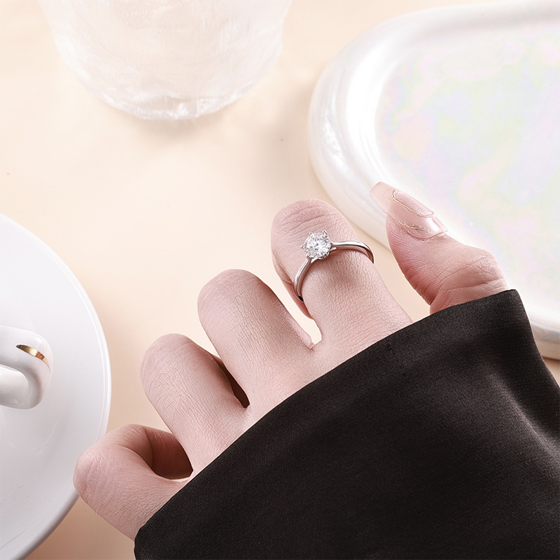 卓恒甄选戒指女ins不掉色仿莫桑石钻戒仿真情侣韩版学生简约【配国鉴证书