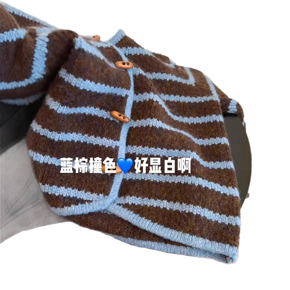 Self-reserved style recommendation ~ A new retro thickened knitted cardigan for women with contrasting color striped horn-button soft and glutinous sweaters for autumn and winter Item Picture