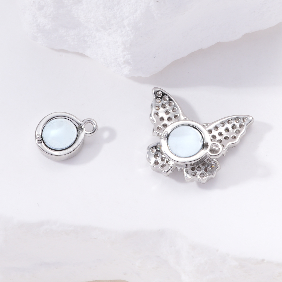 Copper plated with palladium, white gold and set with zirconium, butterfly magnetic clasp, pearl necklace clasp, bracelet, sweater buckle, DIY jewelry accessories Application Scenario
