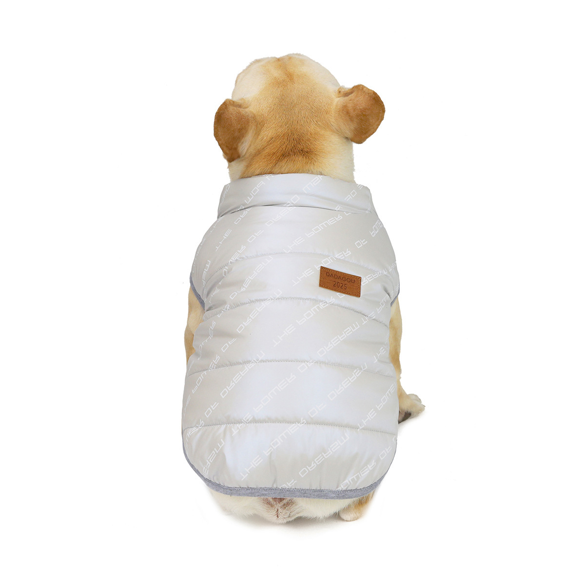 Pet clothing for autumn and winter, European and American style bulldog waterproof fabric warm cotton vest, small and medium-sized dog two-legged coat Application Scenario