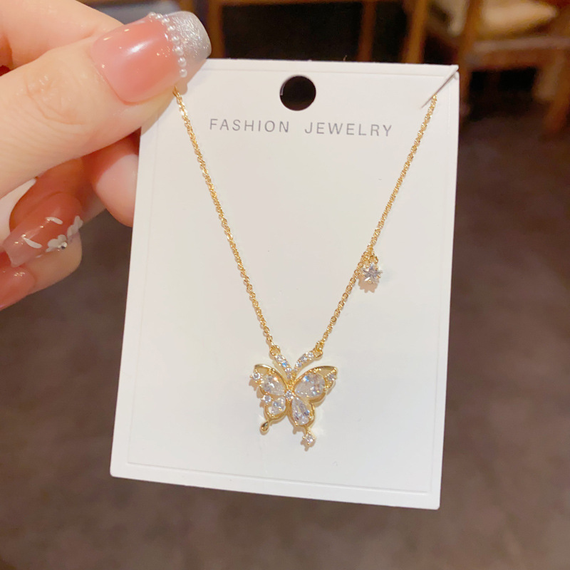 A niche, fashionable, light luxury, versatile and exquisite super sparkling zircon butterfly pendant necklace with a touch of light luxury and high-end sophistication Application Scenario