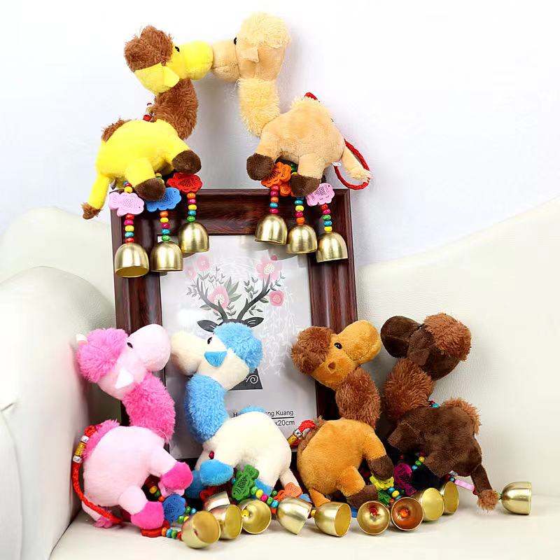 Dunhuang camel keychain, handcrafted velvet bag chain, camel pendant, decorative item, children's travel souvenir small gift Application Scenario