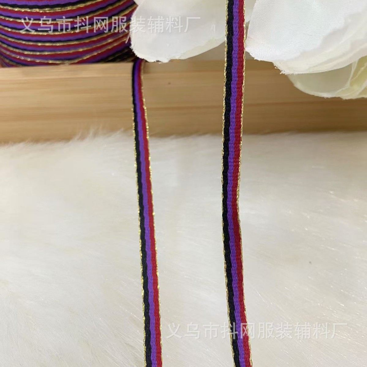 Wholesale of 0.6CM new three-color gold-edge webbing, red and green striped Christmas ribbon gifts, diy packaging, accessories and ribbons details Picture