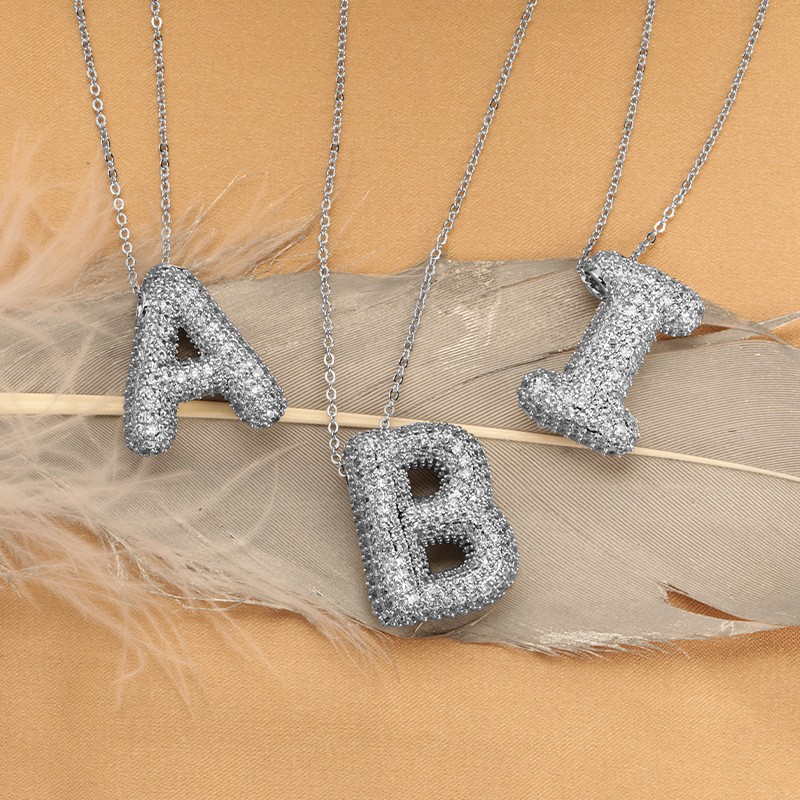 Cross-border super popular bubble English letter pendant necklace 18k copper plated with zircon inlaid hip-hop balloon letter collarbone chain Application Scenario