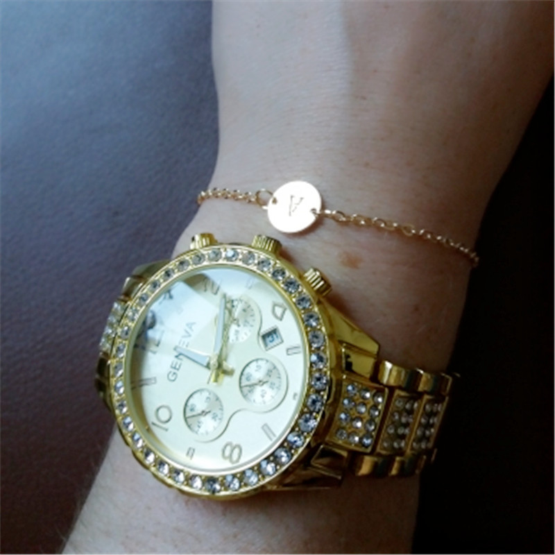 Amazon's new 26-letter hollowed-out circular bracelet name jewelry, European and American trendy and fashionable women's accessories wholesale Application Scenario