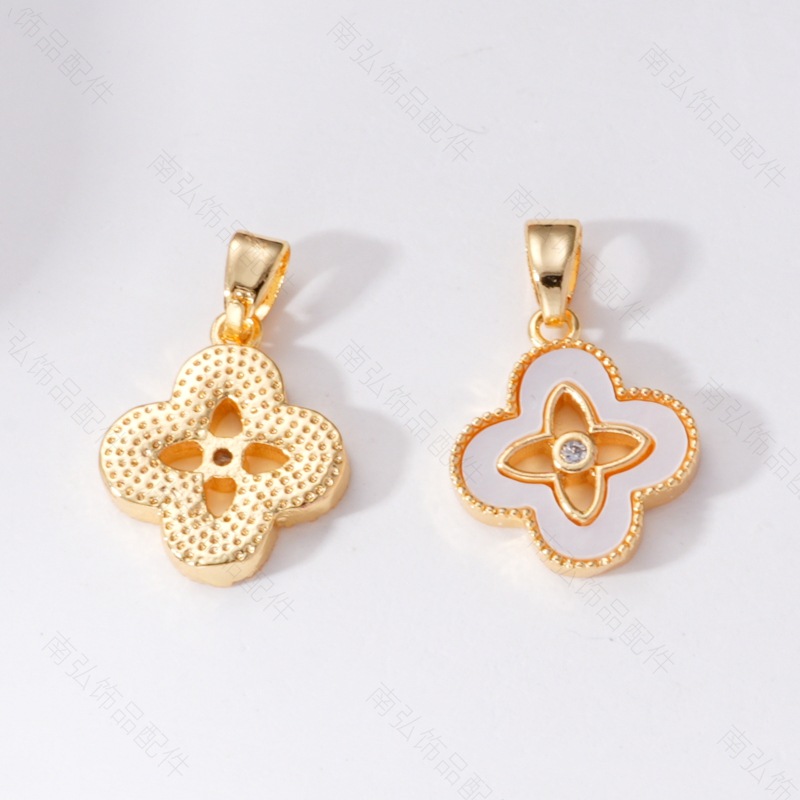 18k real gold color retention, zirconium-inlaid natural mother-of-pearl four-leaf clover pendant, diy handcrafted jewelry, bracelet, necklace accessory Application Scenario