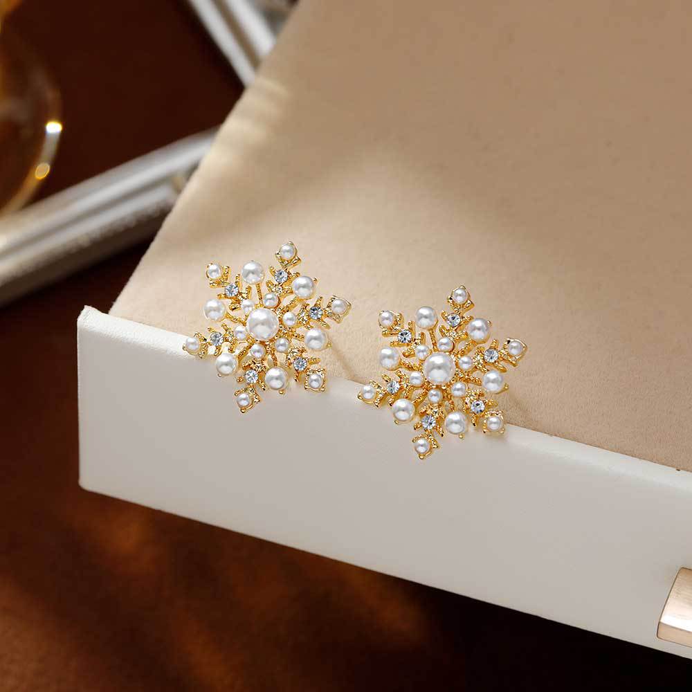 Hyacinth925 Silver Needle Exquisite Zircon Snowflake Stud Earrings Autumn/Winter 2026 New bestseller, high-end and unique design earrings for women