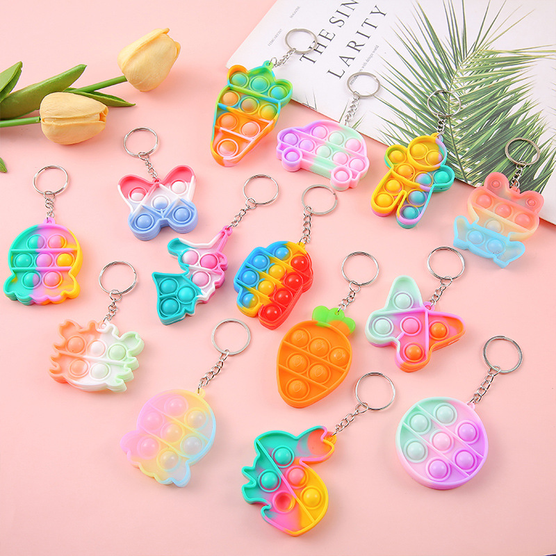 Finger press bubble fun to relieve stress, Rainbow Press fun keychain pendant to relieve stress, children's toy, kindergarten gift Application Scenario